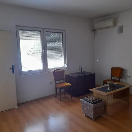 Kukja Semesterbostad Skopje